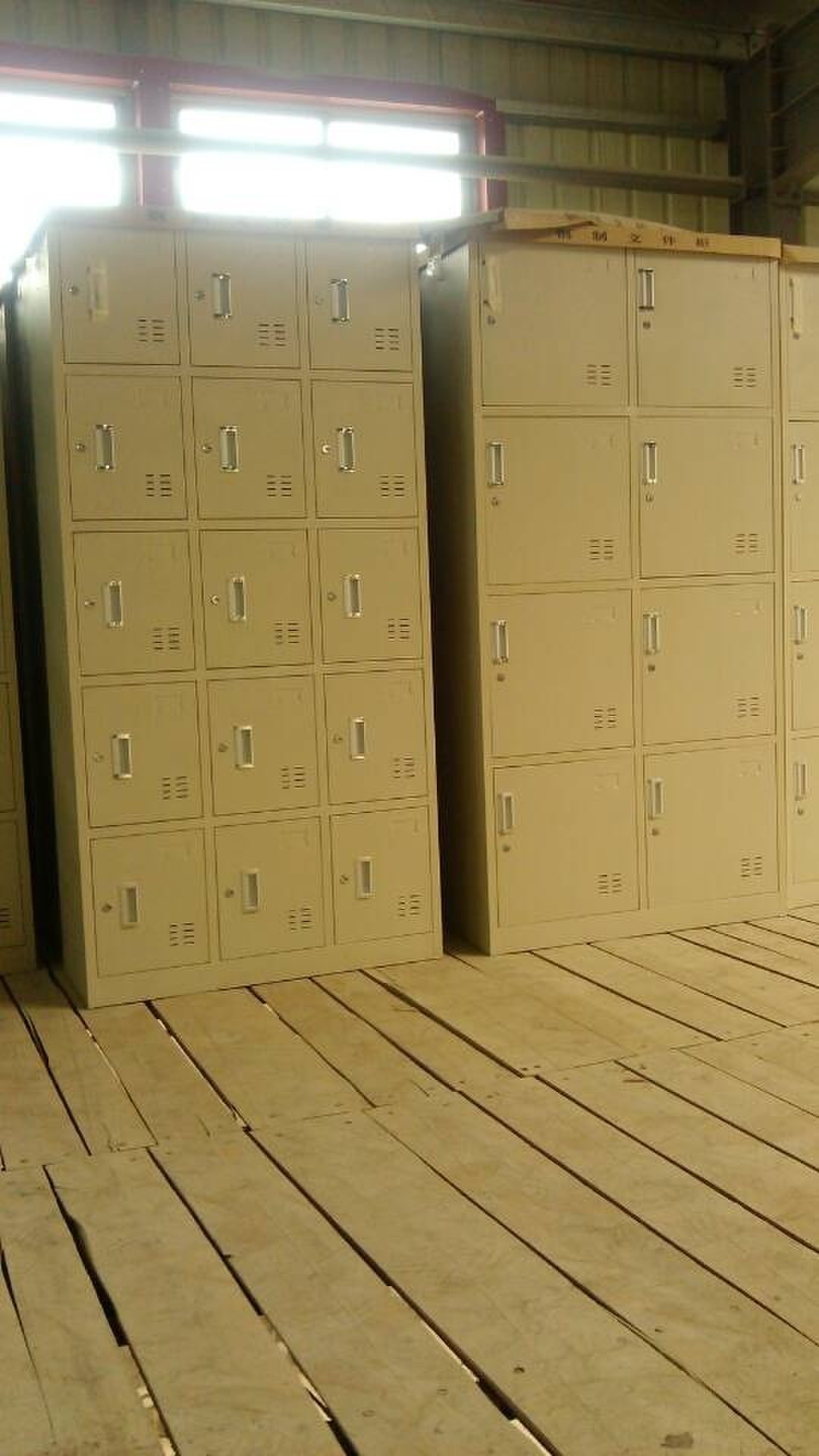 海口厂家批发常规办公文件柜 机械柜 套色柜 更衣柜 品质保证