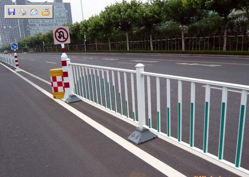城市中心道路护栏 **护栏安装 隔离栏围栏