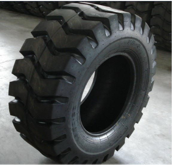 厂家直销工程机械 矿山机械挖掘机机械小铲车轮胎8.25-16
