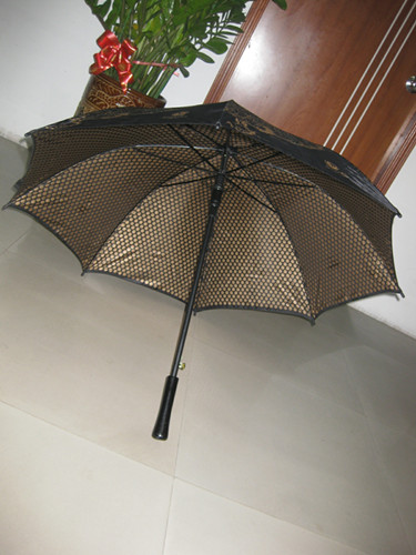 美观时尚的雨伞当属深圳雨伞厂定做的23寸正反满版印刷直杆伞