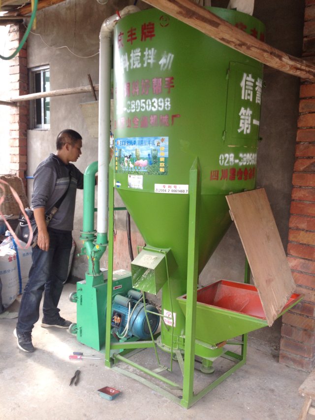 遂宁市养猪场用的饲料混合机饲料粉碎玉米机