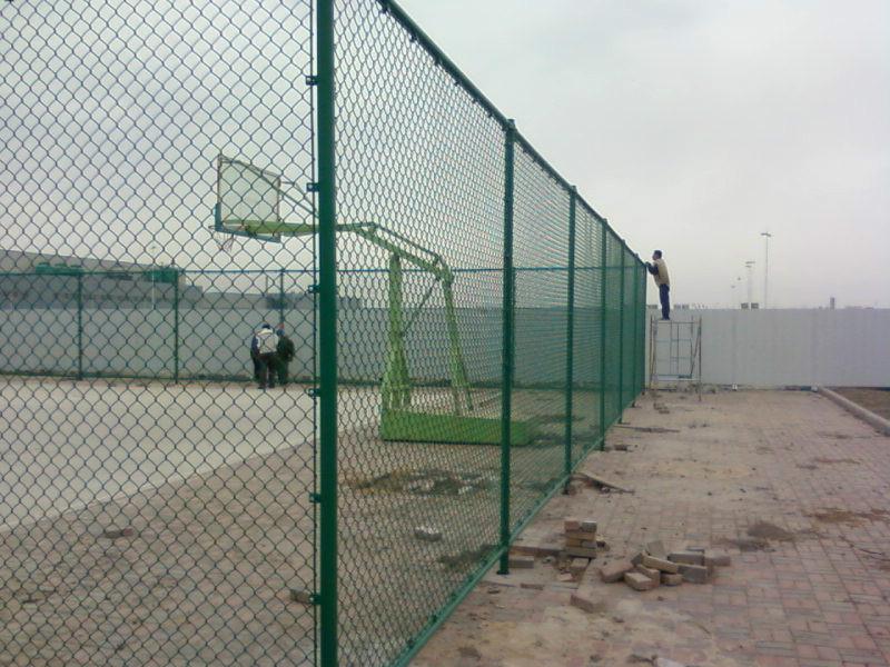 可免费提供施工方案的篮球场围网生产厂家