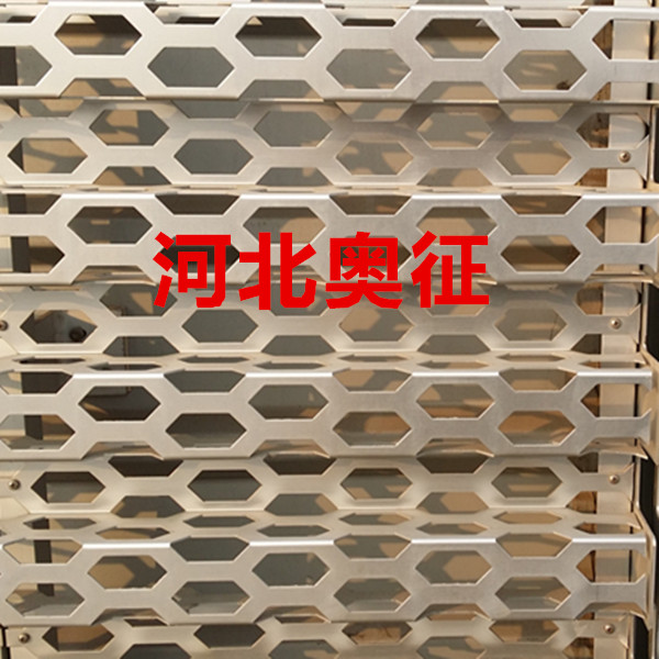 天津奥迪展厅蜂窝状铝单板