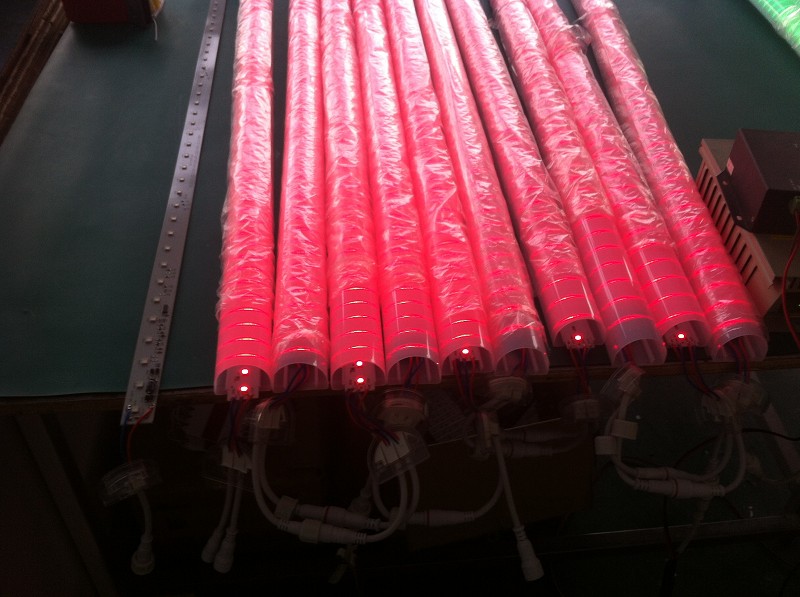 供应LED单红亮化优质护栏管