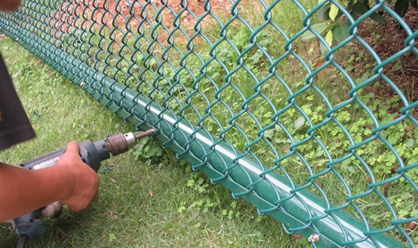 贵州钢丝网围栏 菱形钢丝网 镀锌勾花网围栏