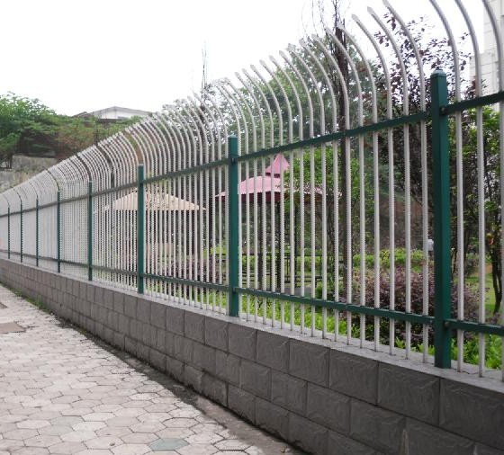 威海锌钢护栏、威海喷塑护栏厂家