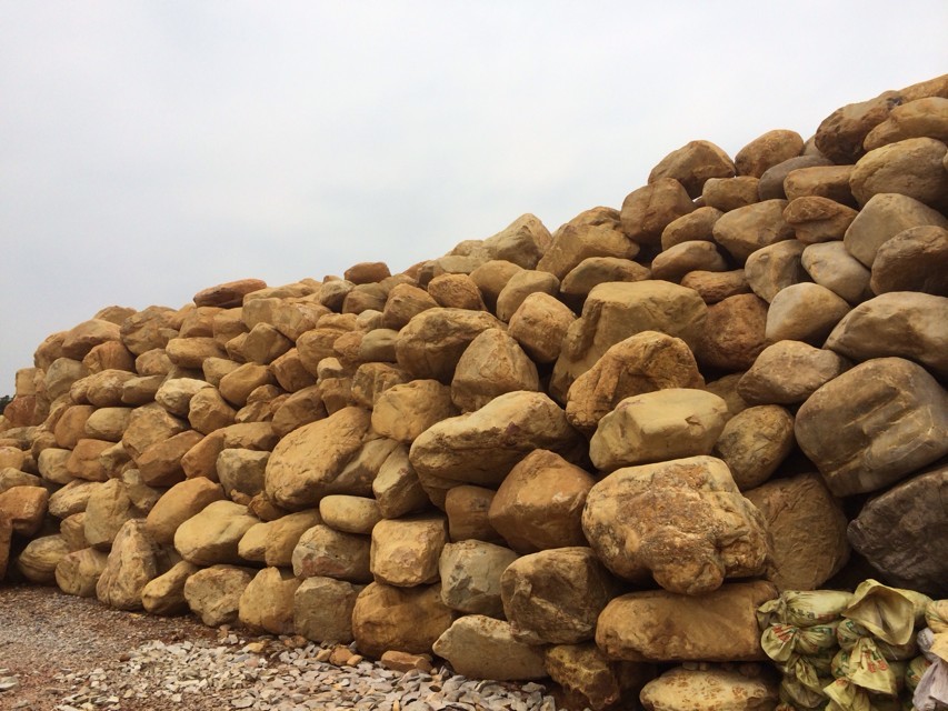 供应鹅卵石公园假山 盆景填充材料 园林艺术石材石料