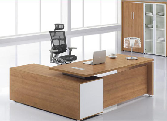 合肥板式办公桌图片，较新办公桌森拉堡_定制家具的了解
