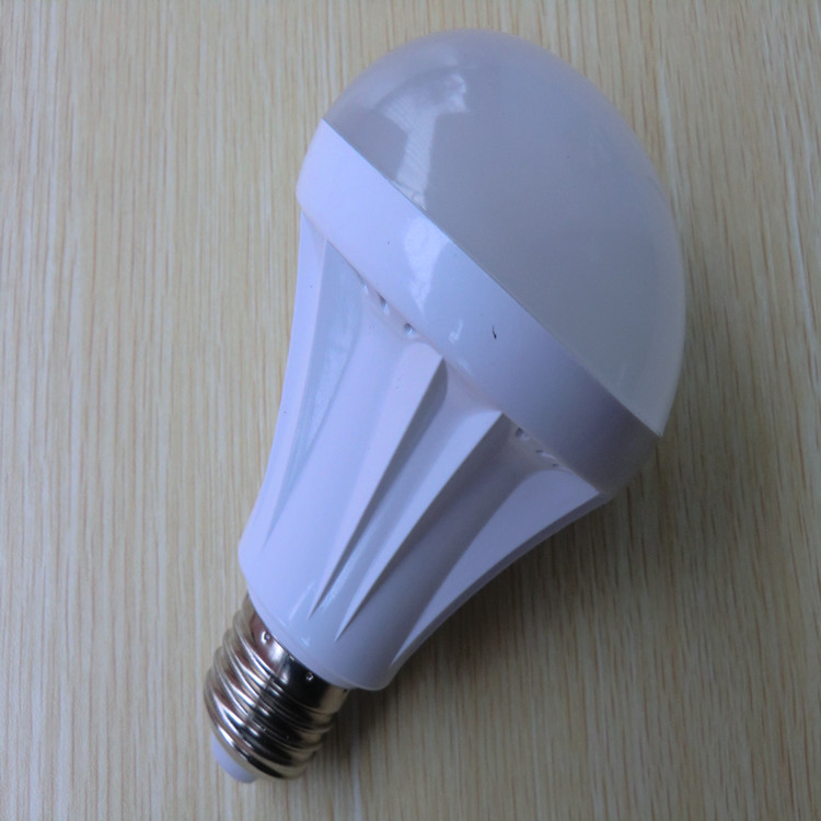 厂家直销LED塑胶球泡灯，9W恒流电源驱动E27螺口节能灯
