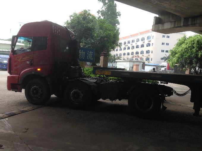 佛山和顺镇大型机械需要用到平板车下中国香港