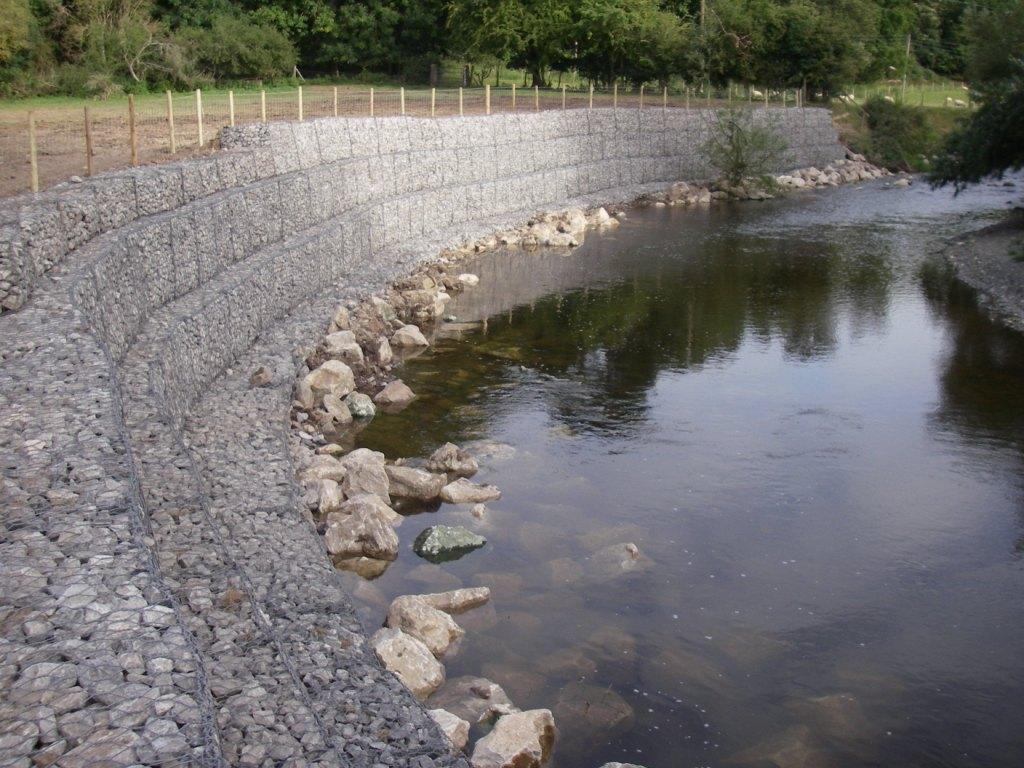 河北江骋供应各种规格石笼网可用于河堤防护抗洪、河道加固等