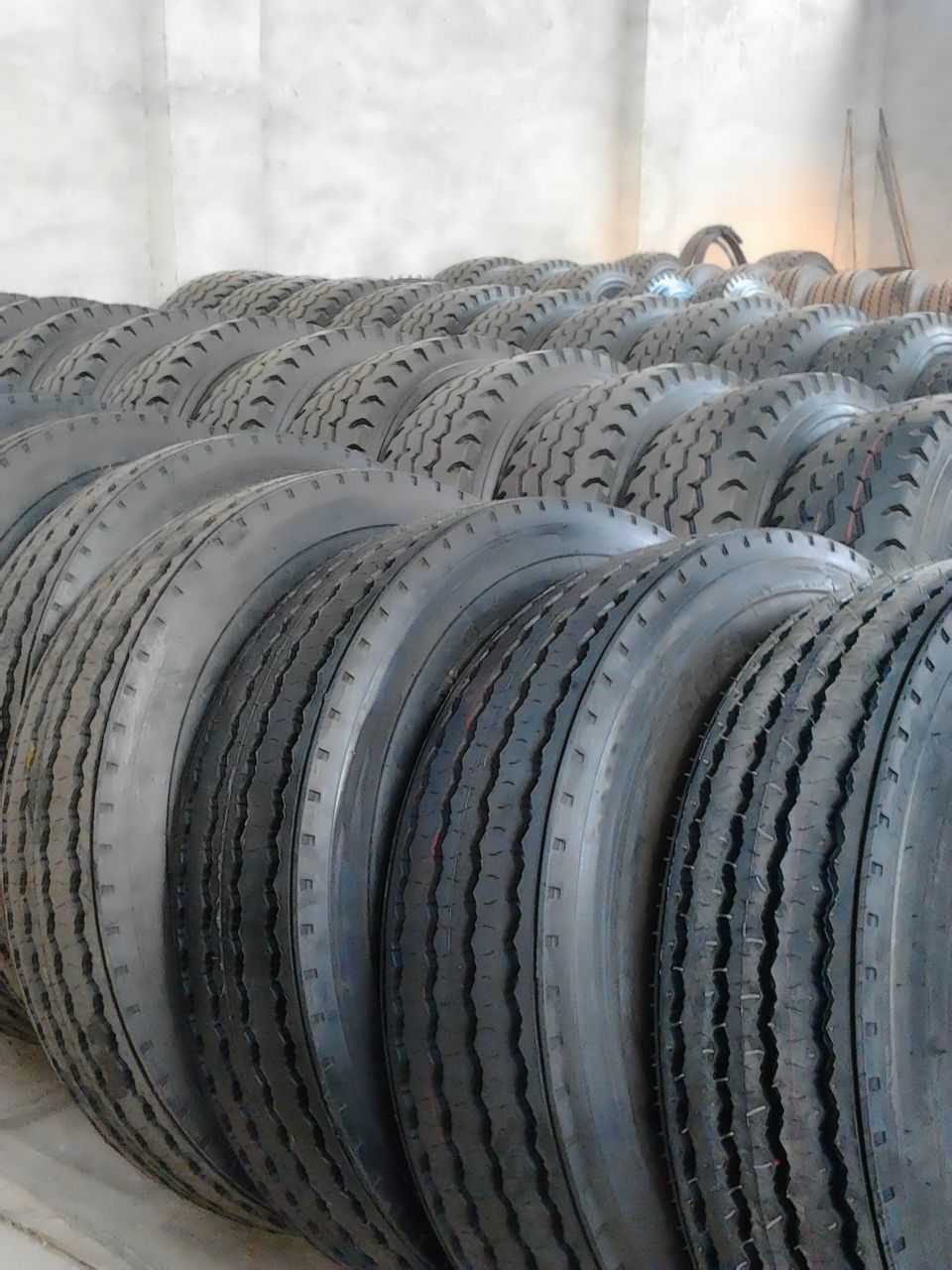 回力轮胎 矿山轮胎 货车轮胎 工程轮胎 载重轮胎