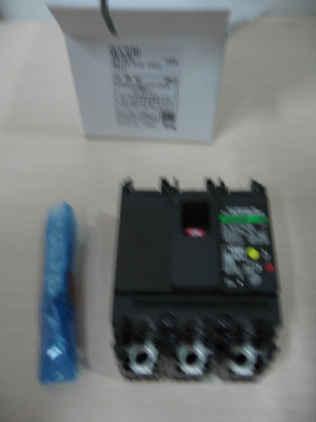 富士低压断路器EG103C-100A