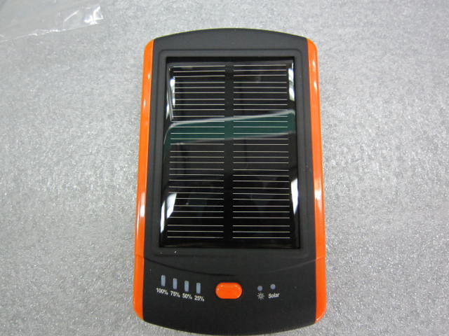太阳能充电器 便携式太阳能移动电源 手机充电器