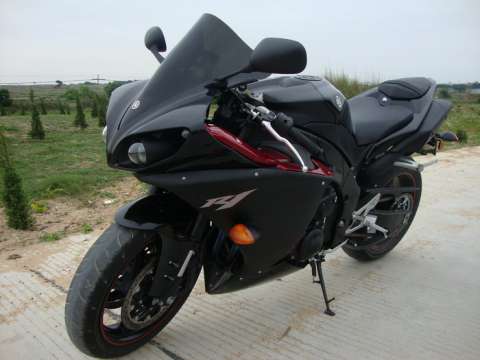 供应雅马哈YZF-R1摩托车销售 公路赛摩托车