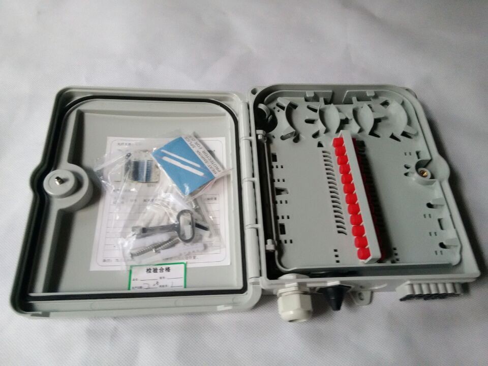 中国电信光纤分线箱 12芯塑料分线箱