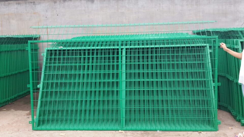 厂家生产护栏网，护栏板