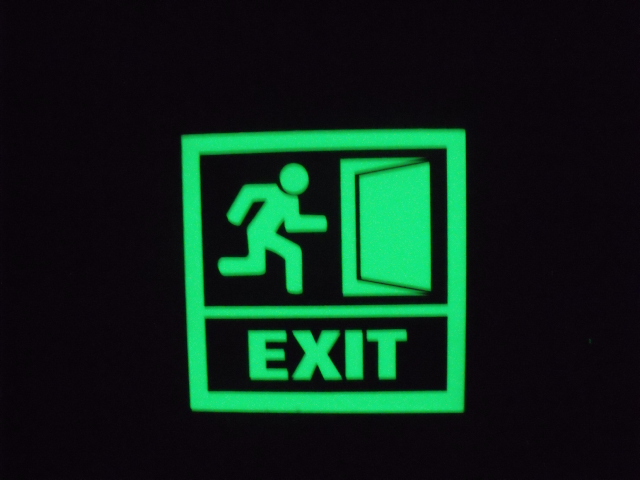 夜光铝板标志,安全警示牌，夜光消防逃生指示标志