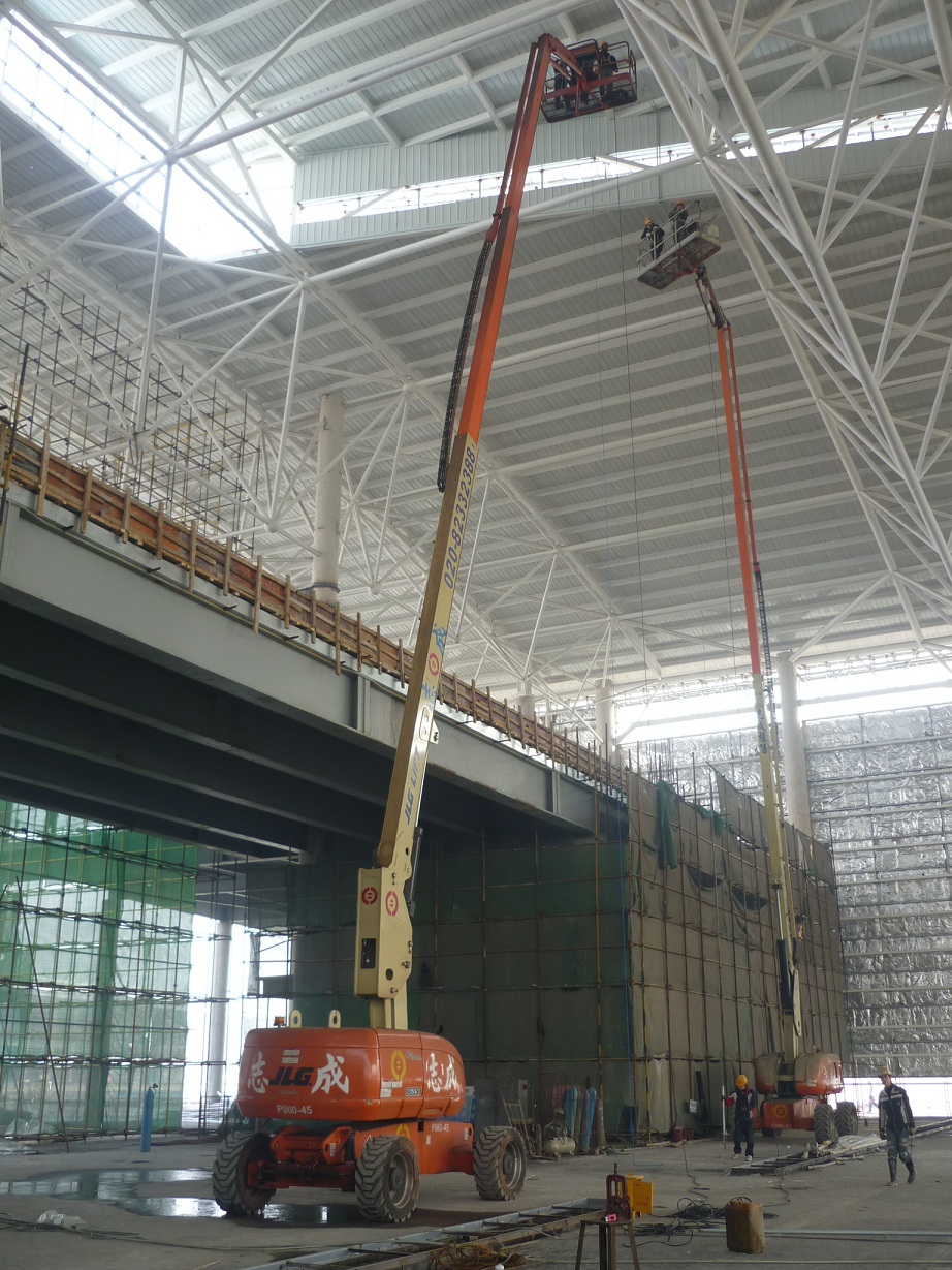 租赁 出租 高空作业车 升降机平台 进口设备 10米-43米