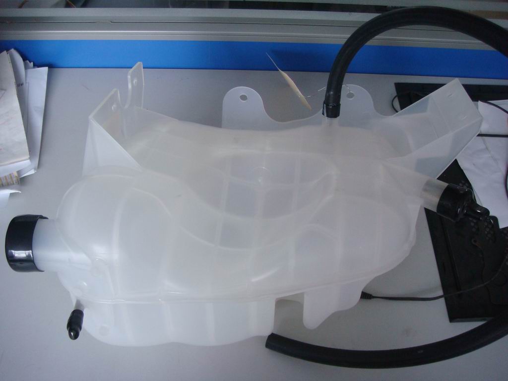 汽车膨胀水箱**PP，半透明、易热板焊接、膨胀水壶PP5