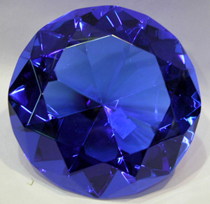 大兴安岭批发水晶钻石价格 高档深蓝色水晶钻石摆台