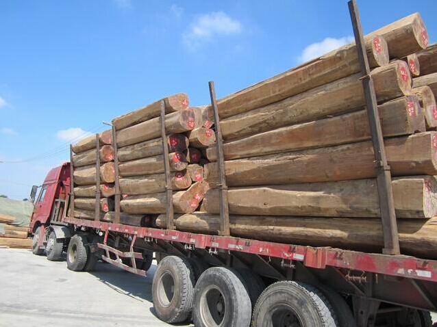 供应优质进口绿檀原木，规格可定制