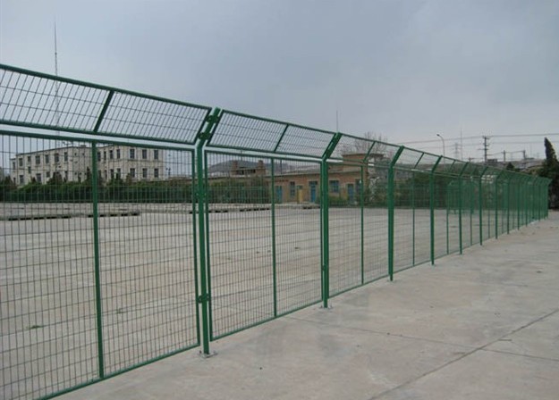九州厂家供应：大连隔离护栏网、大连工地护栏网、大连公路护栏网