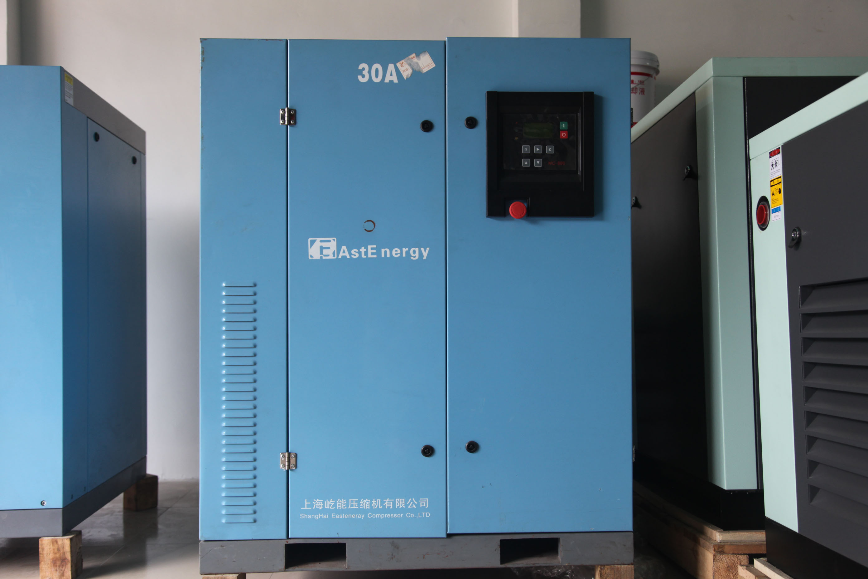 厂家直销上海屹能静音节能螺杆机EEB-10A小型号省电空压机