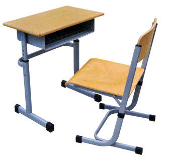 K21型固定学生课桌椅、桌斗采用0.6mm冷压钢板一次冲压成型