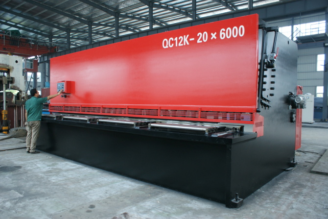 长葛QC11Y/K-6×4000闸式数控剪板机のQC11Y/K-20×6000液压闸式剪板机