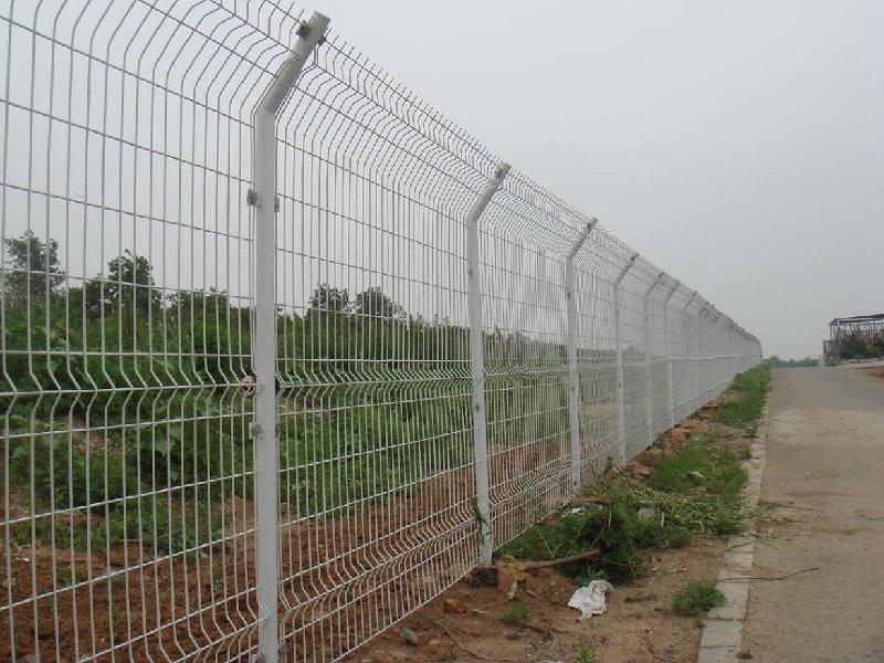 贵州浸塑焊接隔离栅 公园围栏铁艺栏杆 喷漆隔离栅护栏网