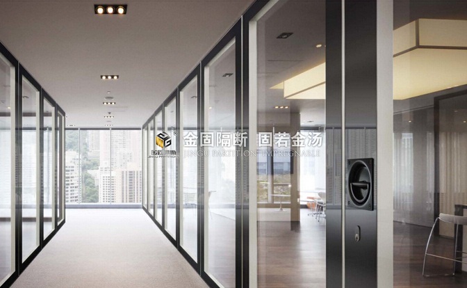 吉安办公室会议室活动玻璃隔断，供应广州实惠的活动玻璃隔断屏风