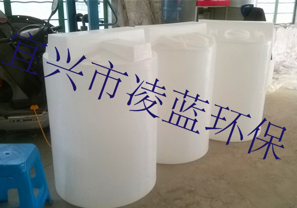 优质PE加药桶 自动加药装置 立式搅拌机厂家直销