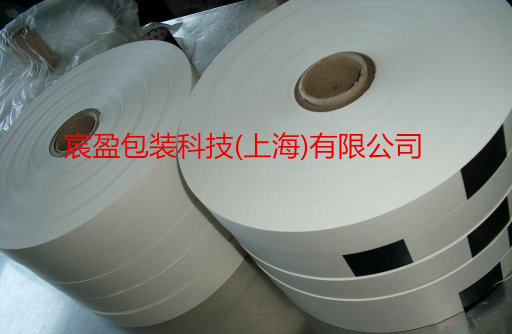 常华光电获得PET离型膜分层上胶设备专利完成对PET离型膜外表胶粘剂的固化动作