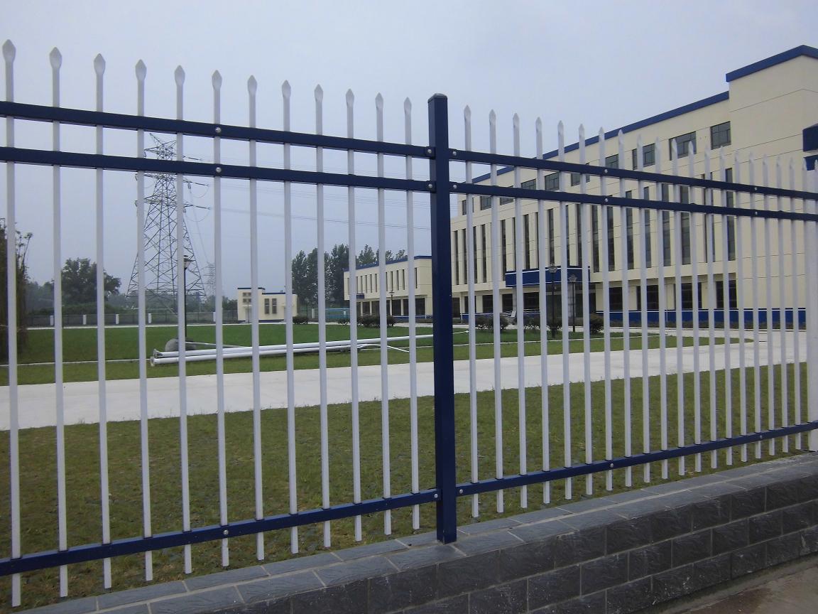深圳绿色环保锌钢护栏阳台护栏应该怎样维护——基准建设
