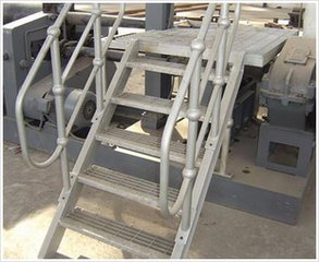 生产钢梯平台踏步格栅板立柱 镀锌钢格板 不锈钢格栅板