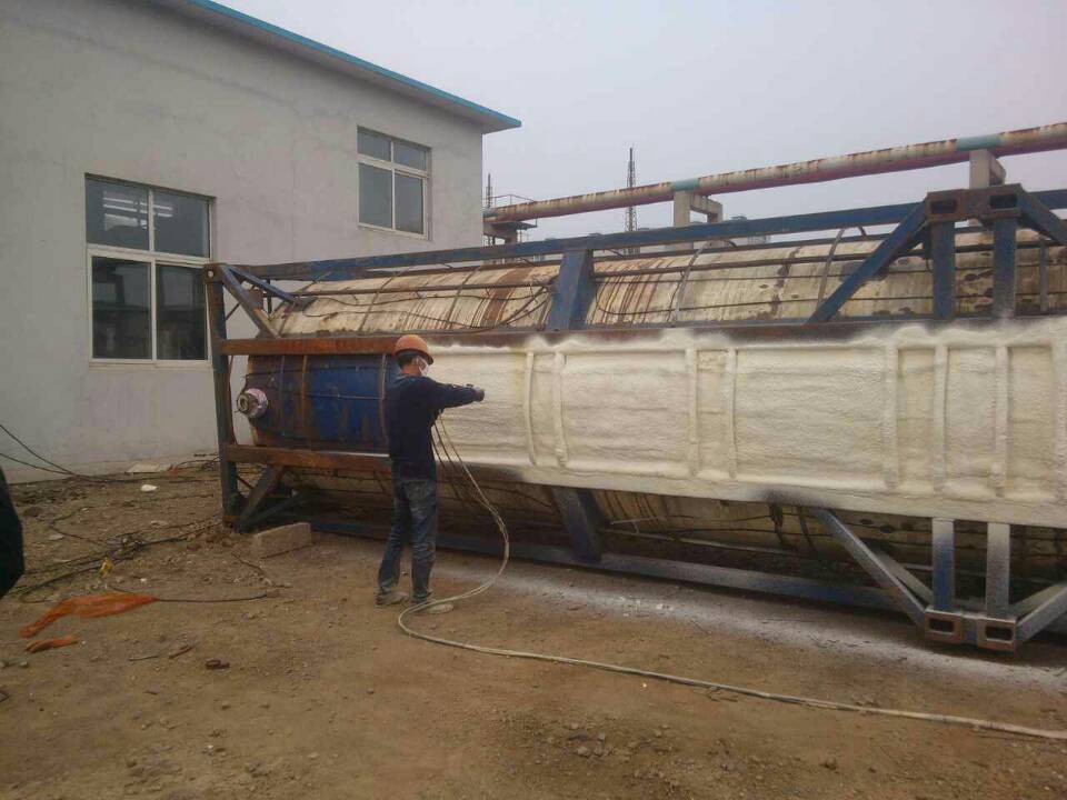 河南省郑州市聚脲喷涂机管道热力钢板防腐耐磨聚脲喷涂两用设备