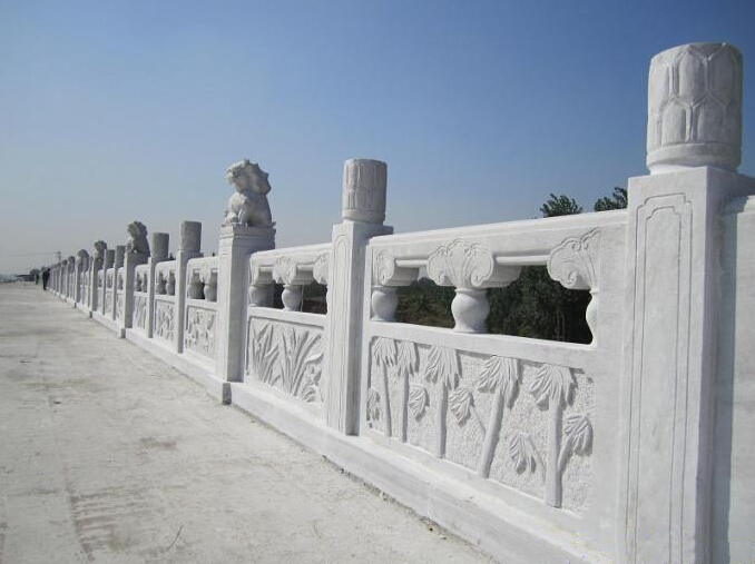 石雕栏杆 汉白玉栏板 长期加工各种栏板雕刻 园林雕塑 加工定制