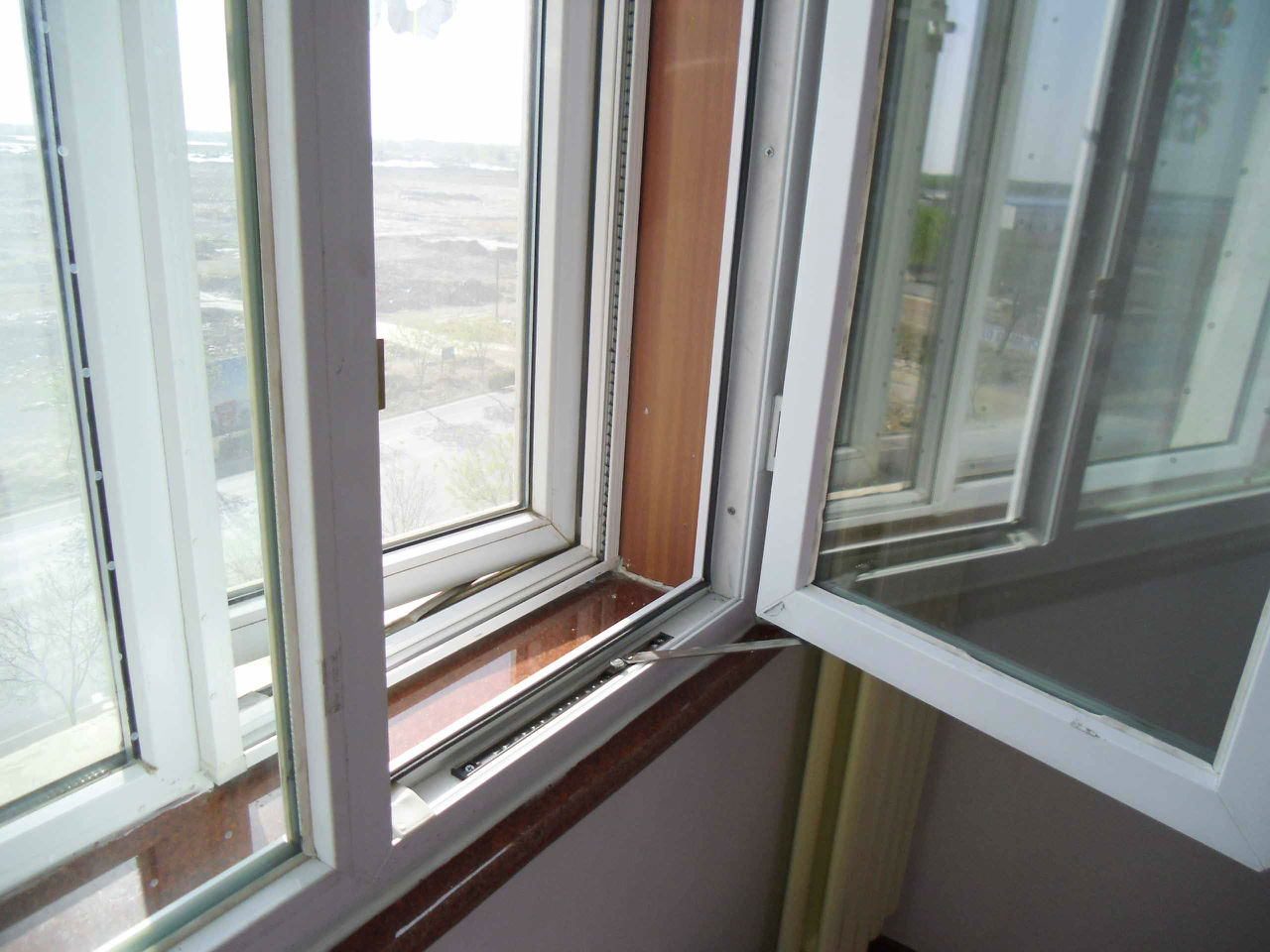 供甘肃隔声型门窗和兰州塑钢门窗公司