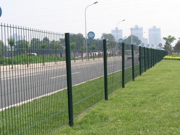 高速公路护栏网价格高速公路护栏网型号高速公路护栏网厂家