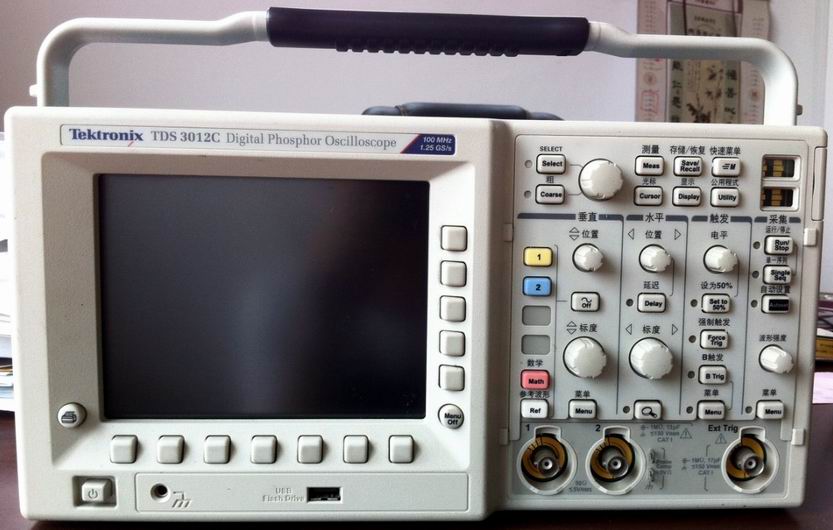 长期回收TDS3012C、TDS3032C数字示波器