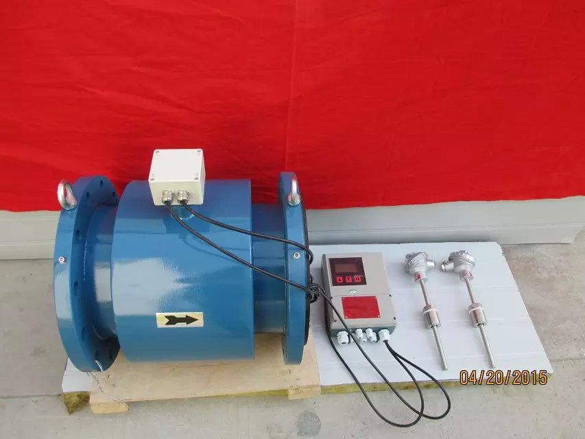 DN100口径电磁式热量表厂家，郑州电磁热量表价格