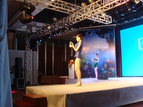 广州T.I.T创意园发布会舞台搭建灯光设计音响出租