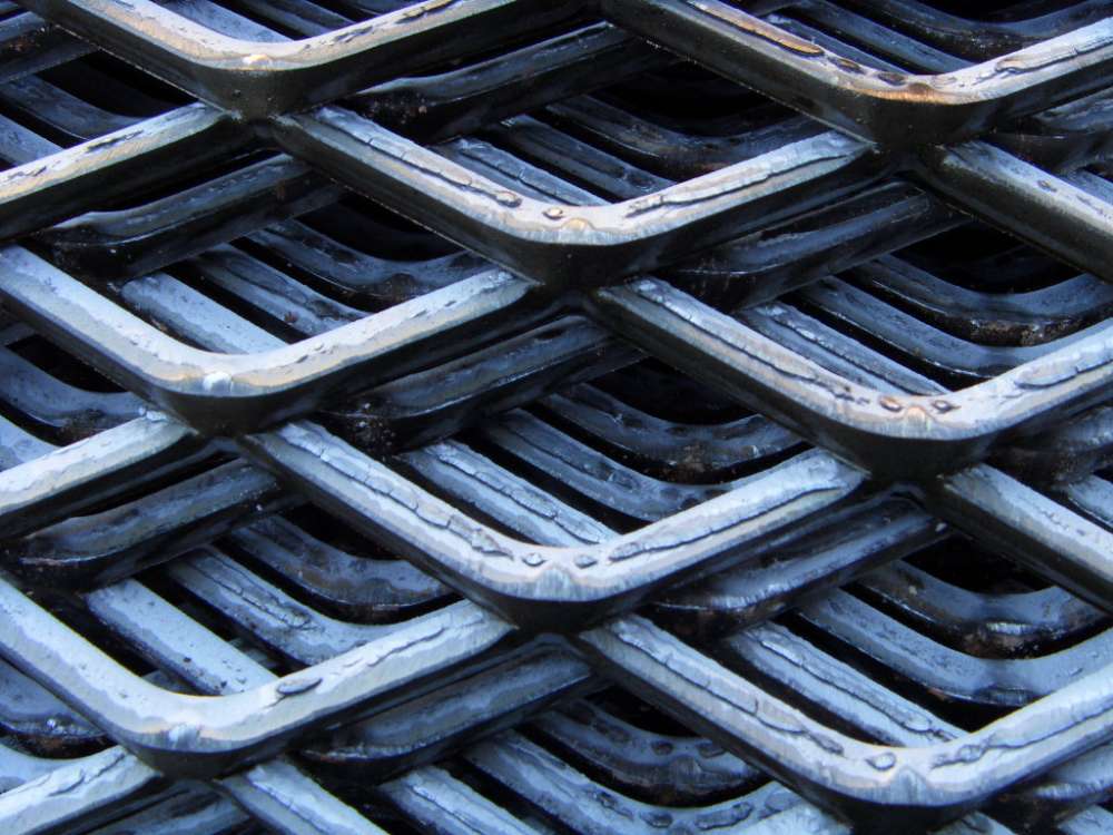 供应钢板筛网 镀锌钢板网 钢板防护网 河北钢板网 安平钢板网厂家