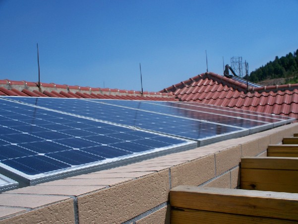 河南郑州5KW分布式光伏发电系统 家用太阳能屋顶发电电站