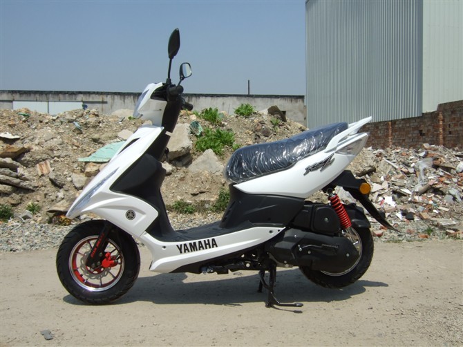 雅马哈RSZ-125鬼火摩托车雅马哈125踏板摩托车价格