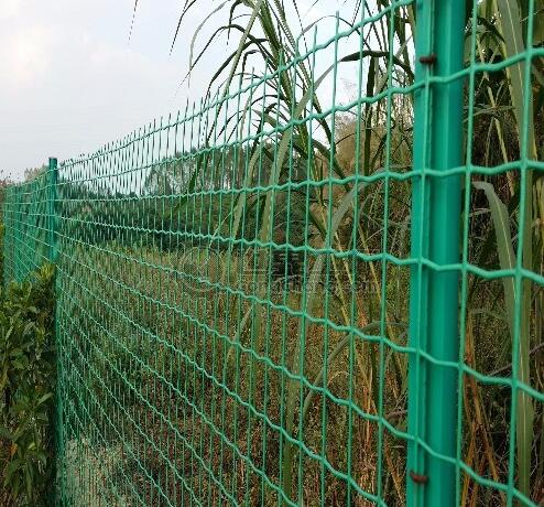 荆州市要想质量有保证就来博达厂家直销一批厂区护栏网十年防锈