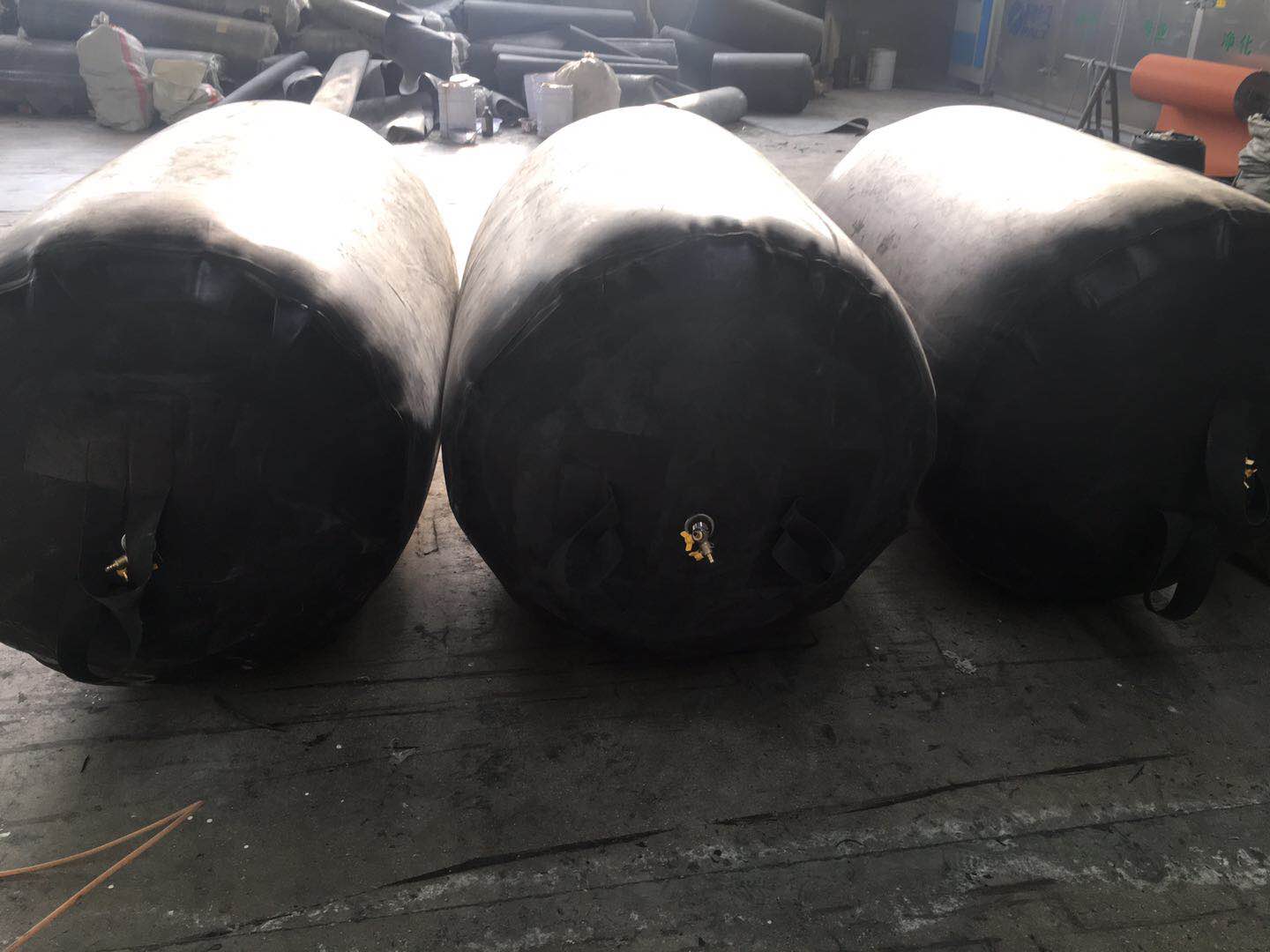 橡胶气囊袋闭水橡胶球污水管道封堵气囊DN1200mm厂家直销