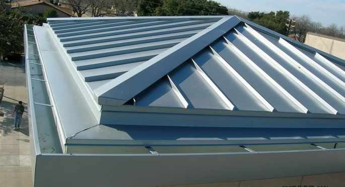 生产供应南通市较实惠较优质的1.2mm厚铝镁锰屋面板50-460
