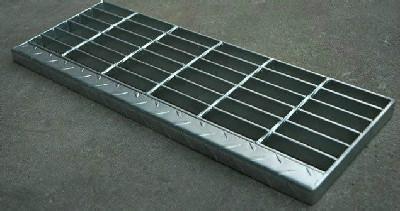 镀铝锌穿孔压型钢板 彩钢吸音板正规厂家生产